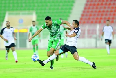 مباراة الشباب ضد صحار في الدوري العماني