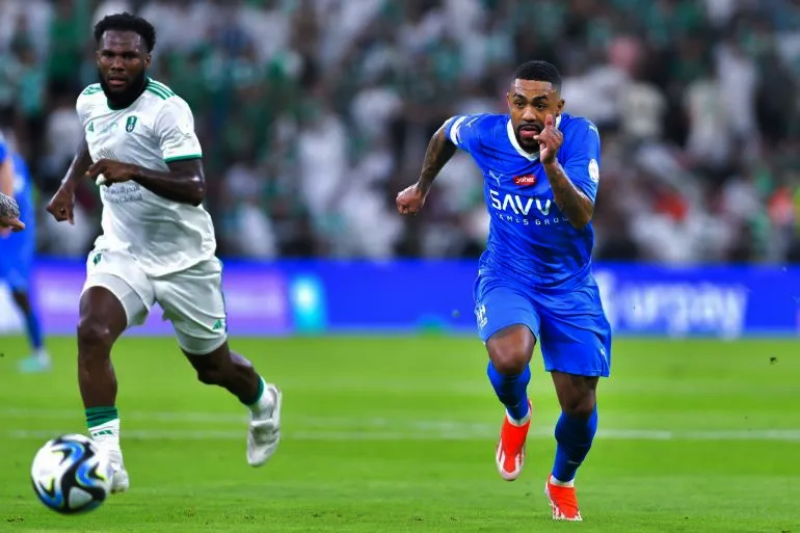 الأهلي يواجه الهلال في دوري روشن السعودي