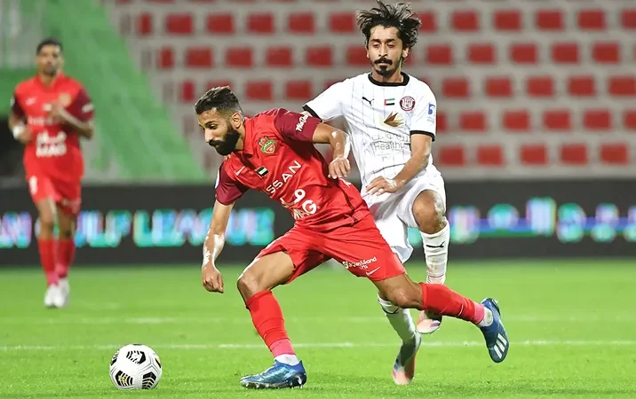 مباراة شباب الأهلي والجزيرة في الدوري الإماراتي